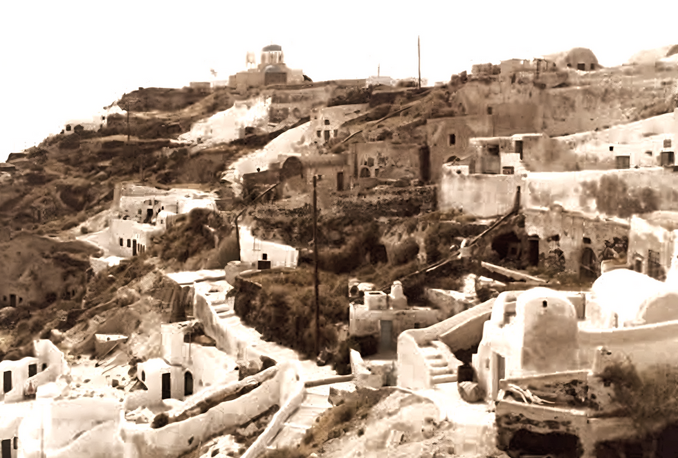 Oia before the tourism arrived. (Courtesy of Canaves Collection)