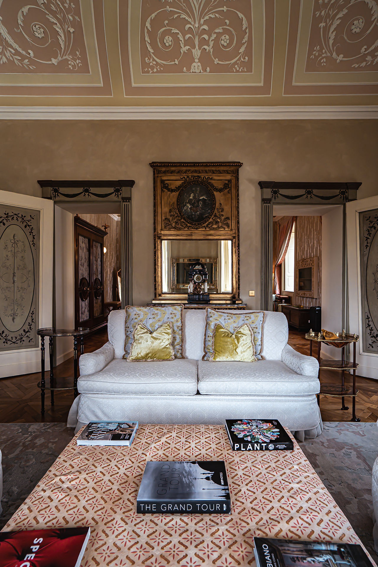 Inside the Suite Norma at Passalacqua 