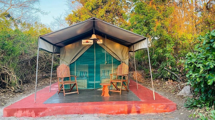 twin-beds-tented-romm.jpeg