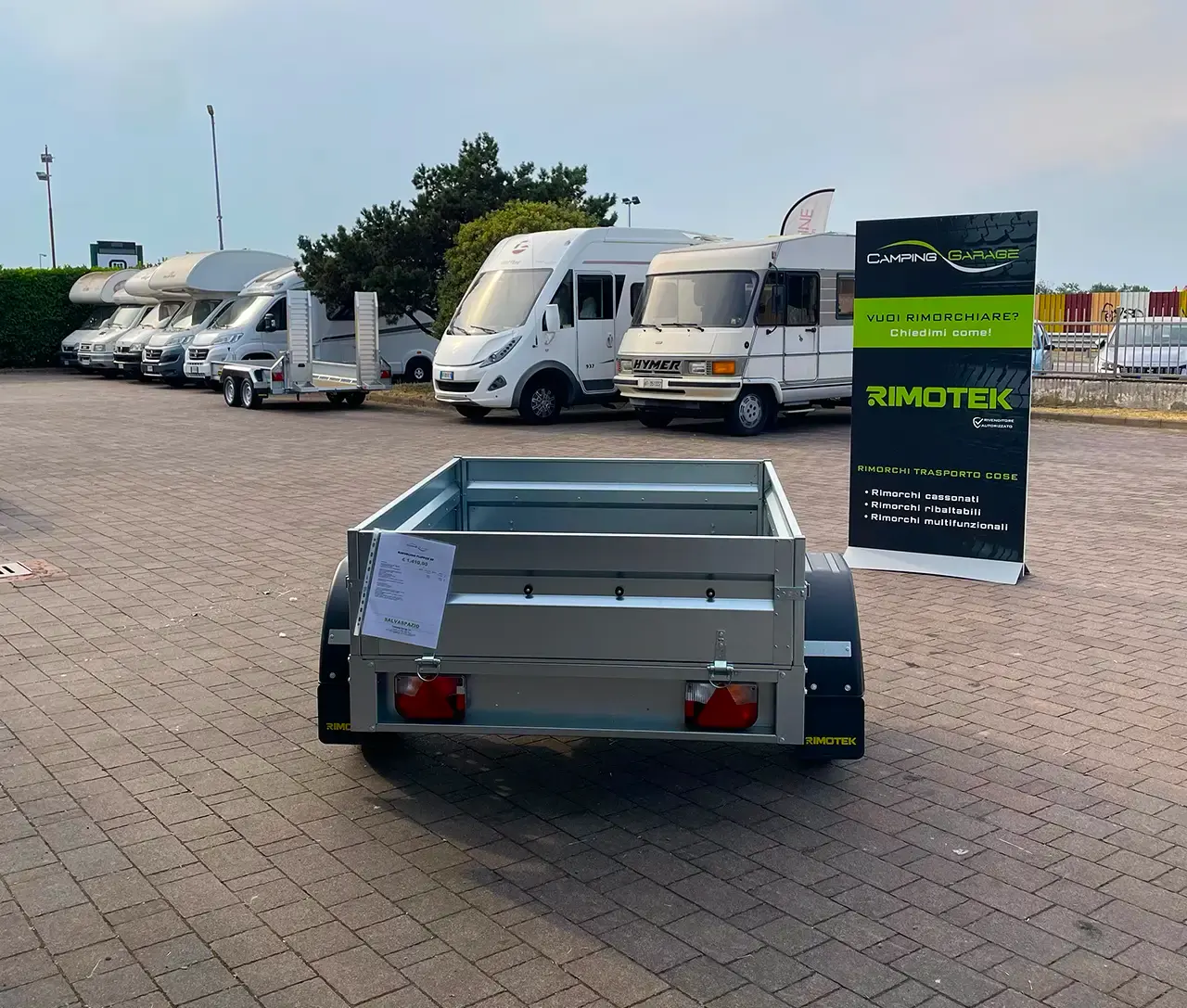 Foto Rimorchio, FLIPPER SF fronte sede Camping Garage a Novara