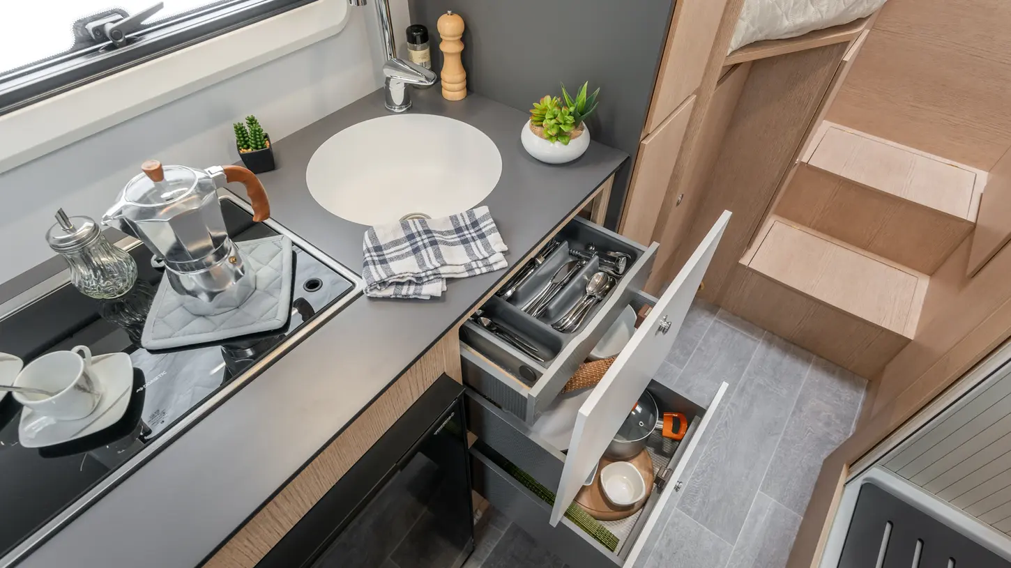 Foto interno Compact C66, sede Camping Garage a Novara