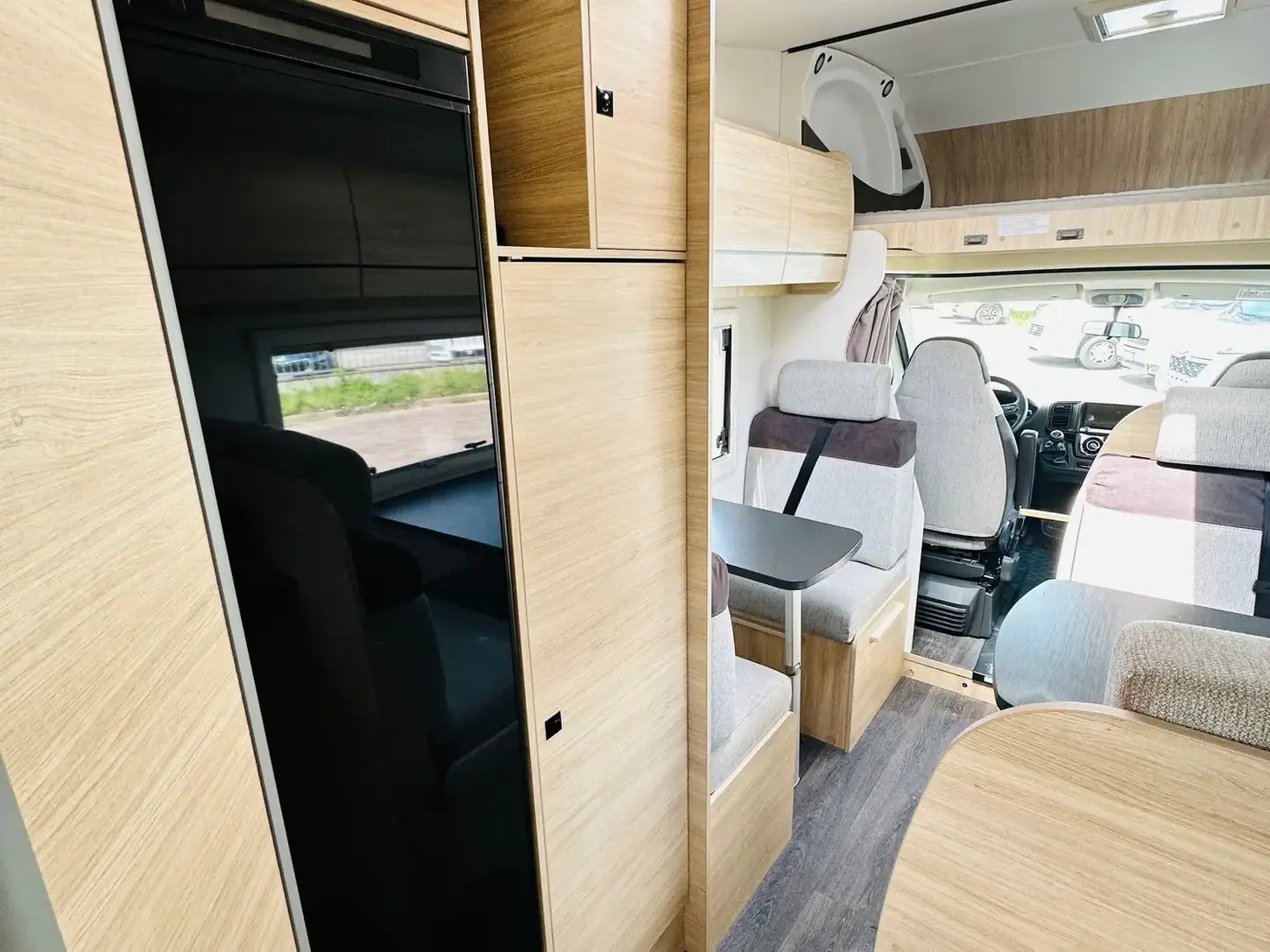 Foto esterno Camper usato a Novara, CHALLENGER C 256 START EDITION fronte sede Camping Garage