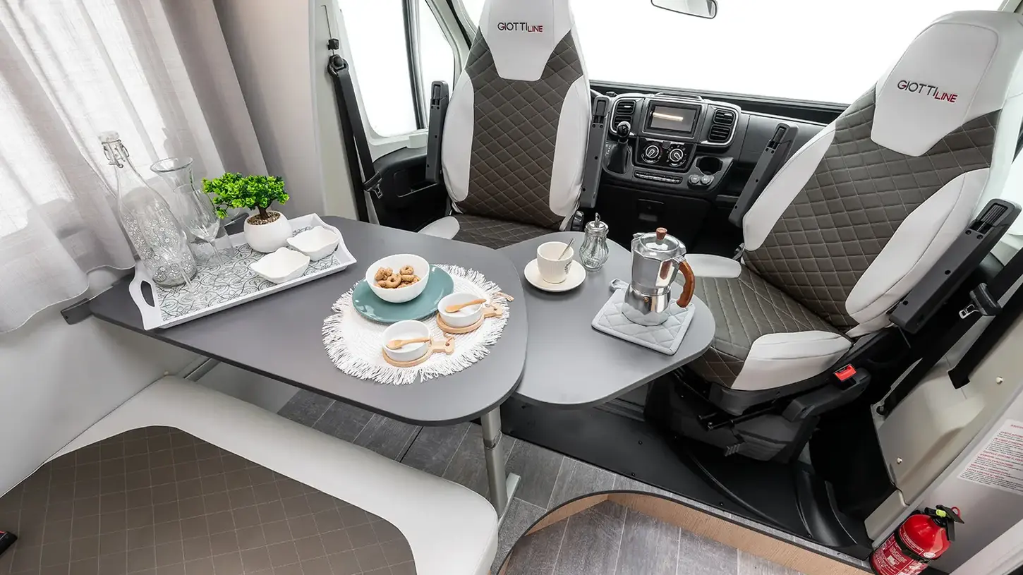 Foto interno Compact C60, sede Camping Garage a Novara