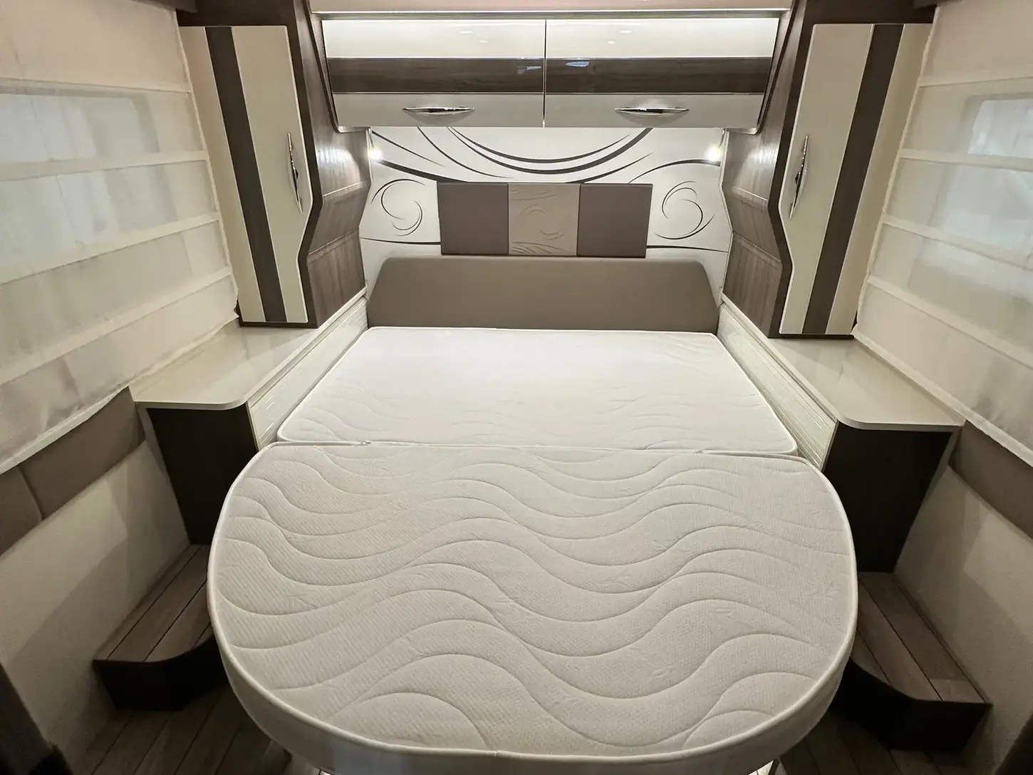 Foto interno Camper usato a Novara, MC LOUIS NEVIS 879 G fronte sede Camping Garage
