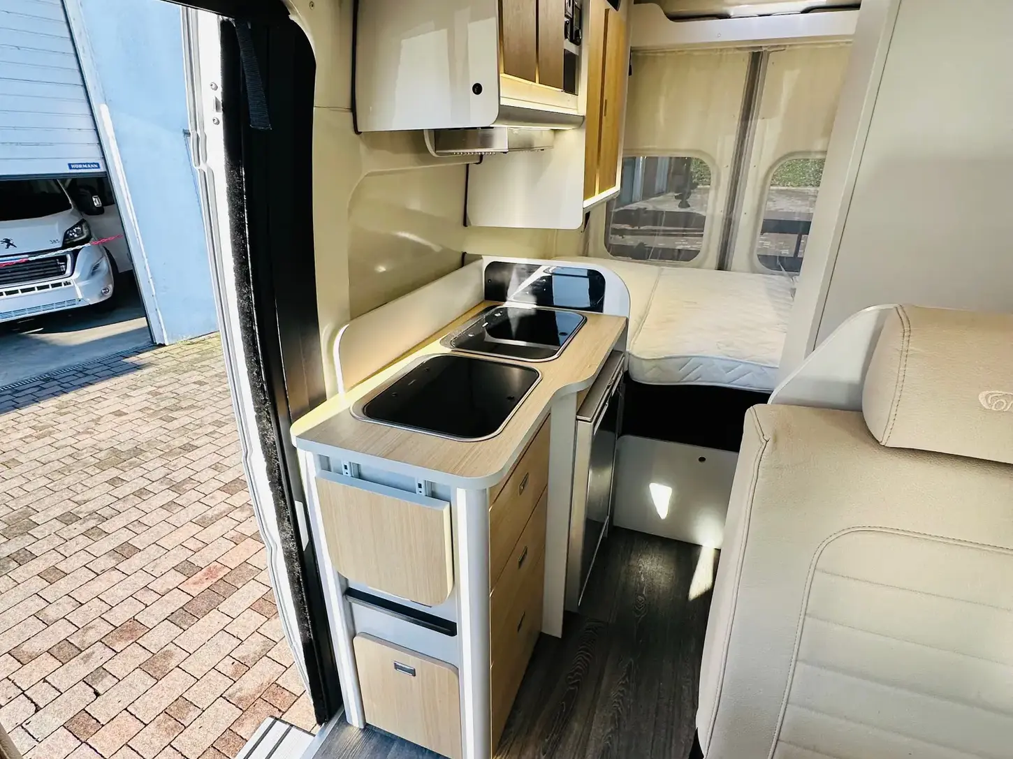 Foto interno Camper usato a Novara, FONT VENDHOME HORIZON 307 fronte sede Camping Garage