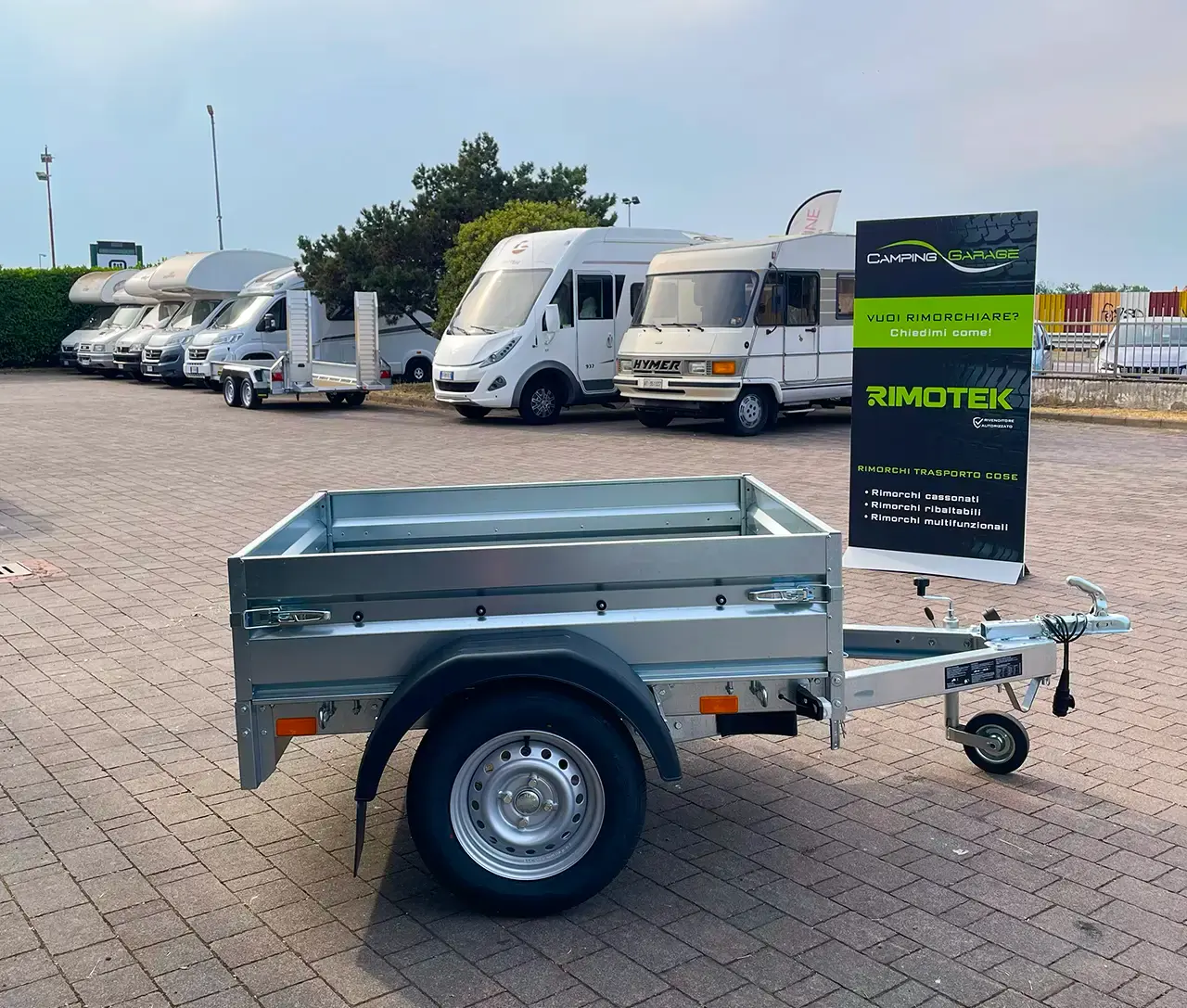 Foto Rimorchio, FLIPPER SF fronte sede Camping Garage a Novara