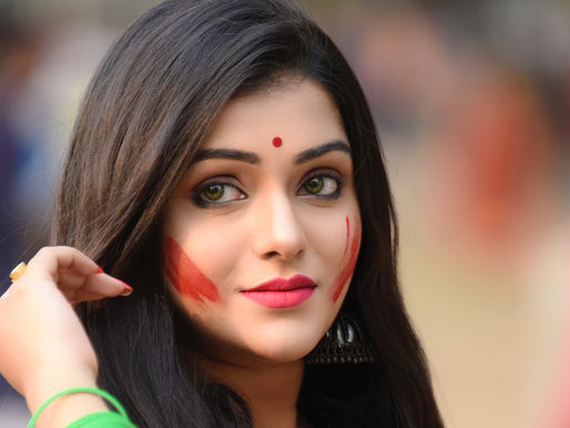 Meet the Gorgeous Kousani Bhattacharyya, Fashion Blogger & Influencer