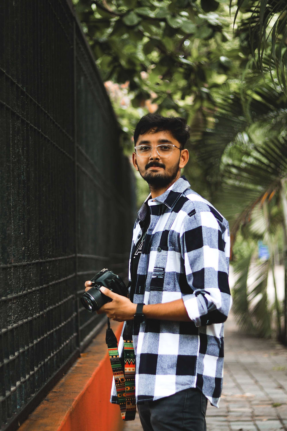 Abhishek Sahoo has been Nominated as the Exhibitor for AURA 2024 by Retro Kolkata Magazine