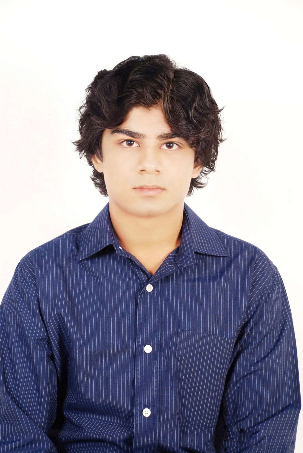 Abhishek has been Nominated as the Exhibitor for AURA 2024 by Retro Kolkata Magazine