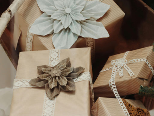 Les box mensuelles beauté : le plaisir de la surprise à domicile