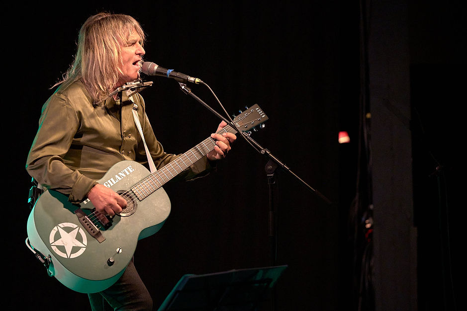 Mike Peters of The Alarm