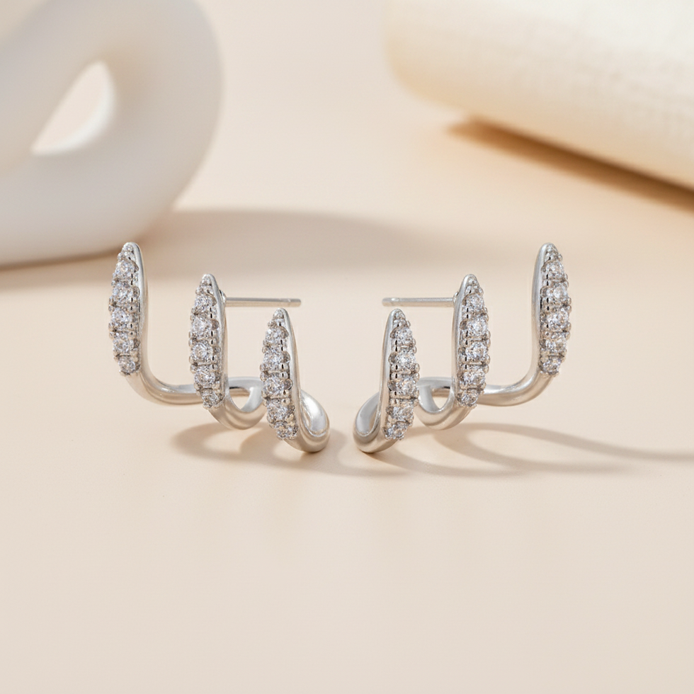 Thumbnail: Splendeur Trios Claw Earrings