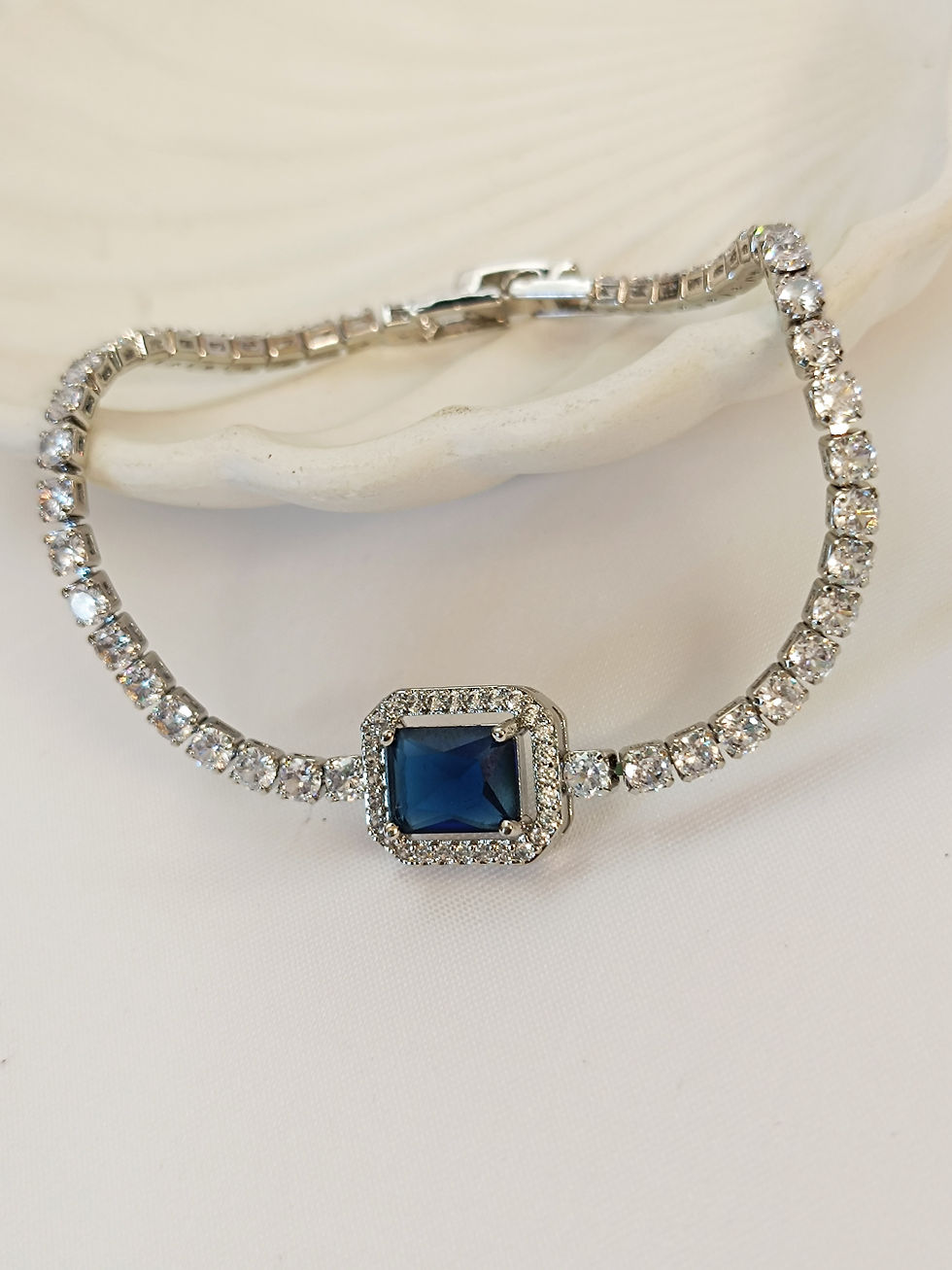 Sapphire Rectangle Halo Tennis Clasp Bracelet (18cm)