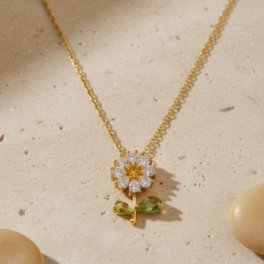 Thumbnail: Green Daisy flower Necklace