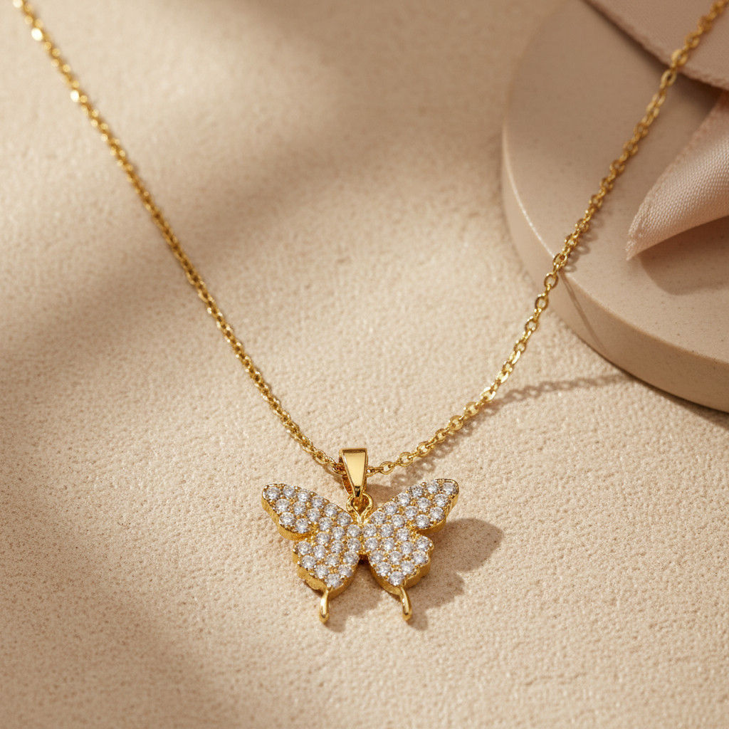 Éclat Papillon Pave Necklace