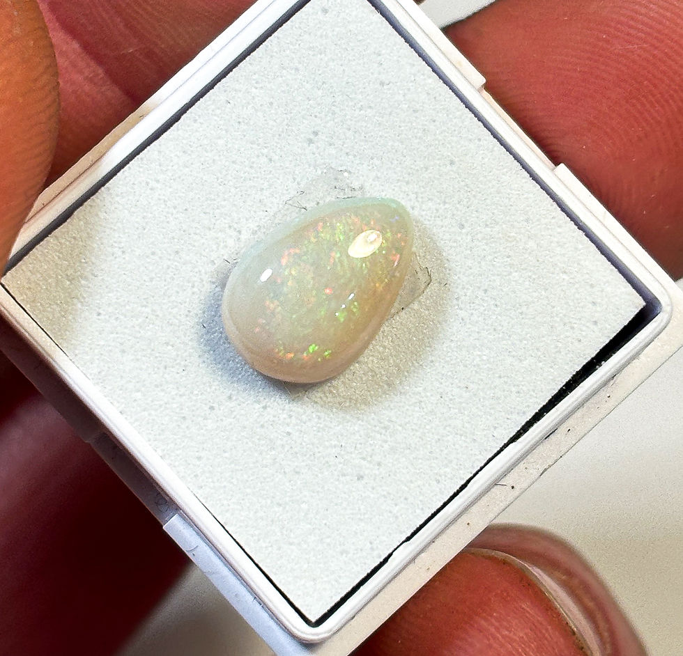 Lambina Pear White Opal 2.20crts - EO-1028