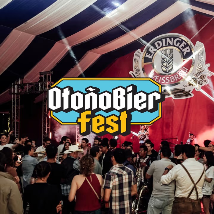 Escenario principal con público y logotipo de OtoñoBier Fest 2025 Guadalajara.