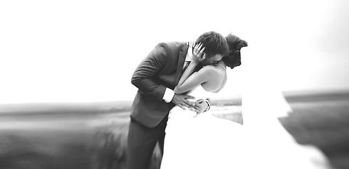 Wedding couple kissing_edited.jpg