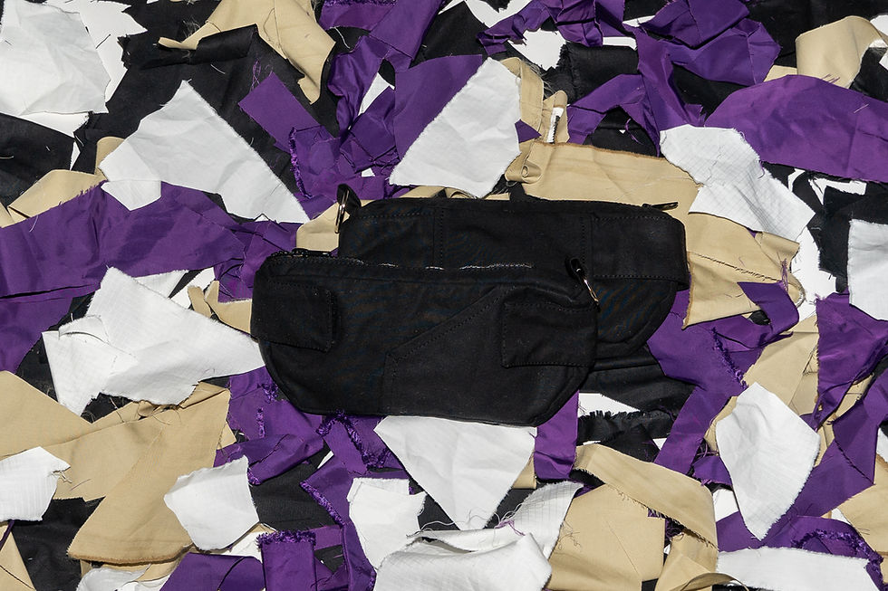 Game pocket with zip - MAATOUT