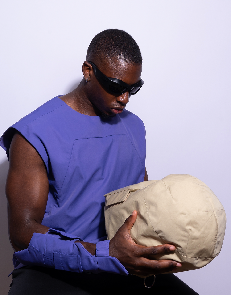 Fashion editorial mode homme accessoire futuriste designer - MAATOUT