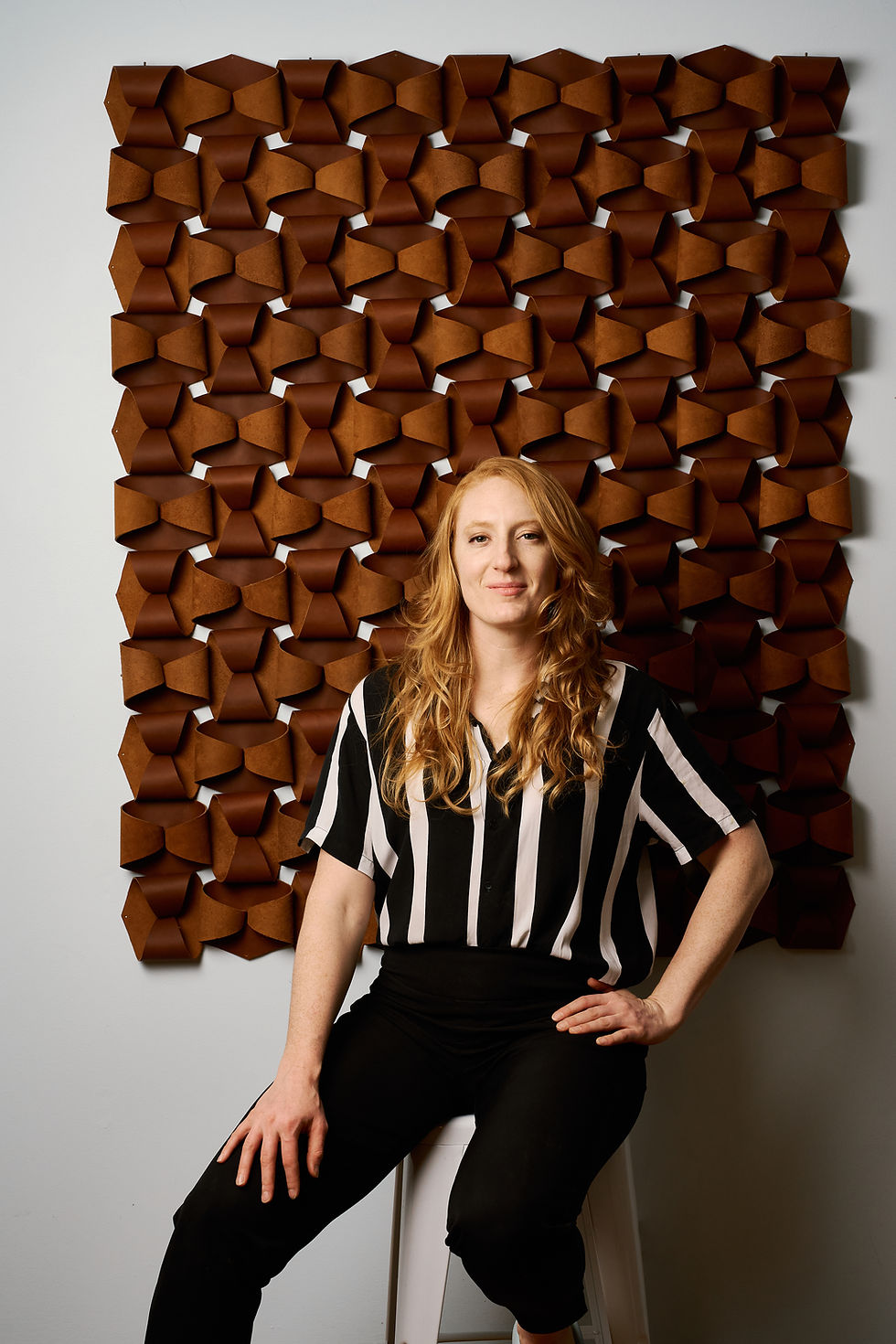 Thumbnail: Curls (leather)
