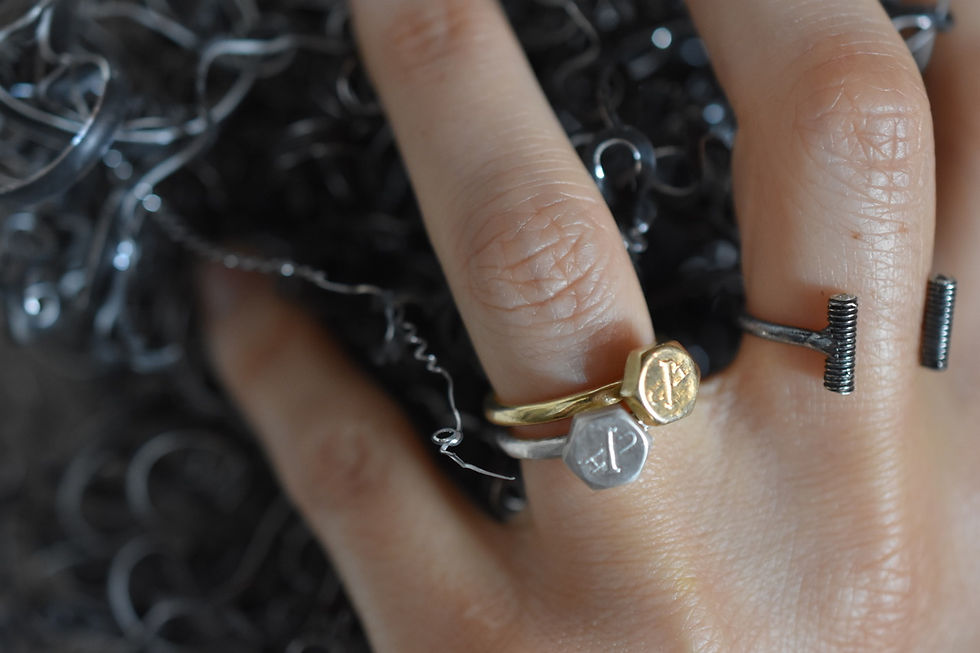 תמונה ממוזערת: HEXXA Silver