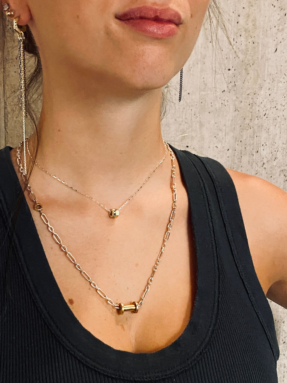 תמונה ממוזערת: SET YOU APART