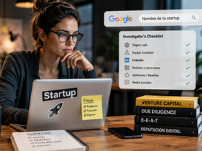 Emprendedora de una startup investigando información en Google desde su computador portátil, con elementos relacionados con inversión, reputación digital y venture capital en una oficina moderna.