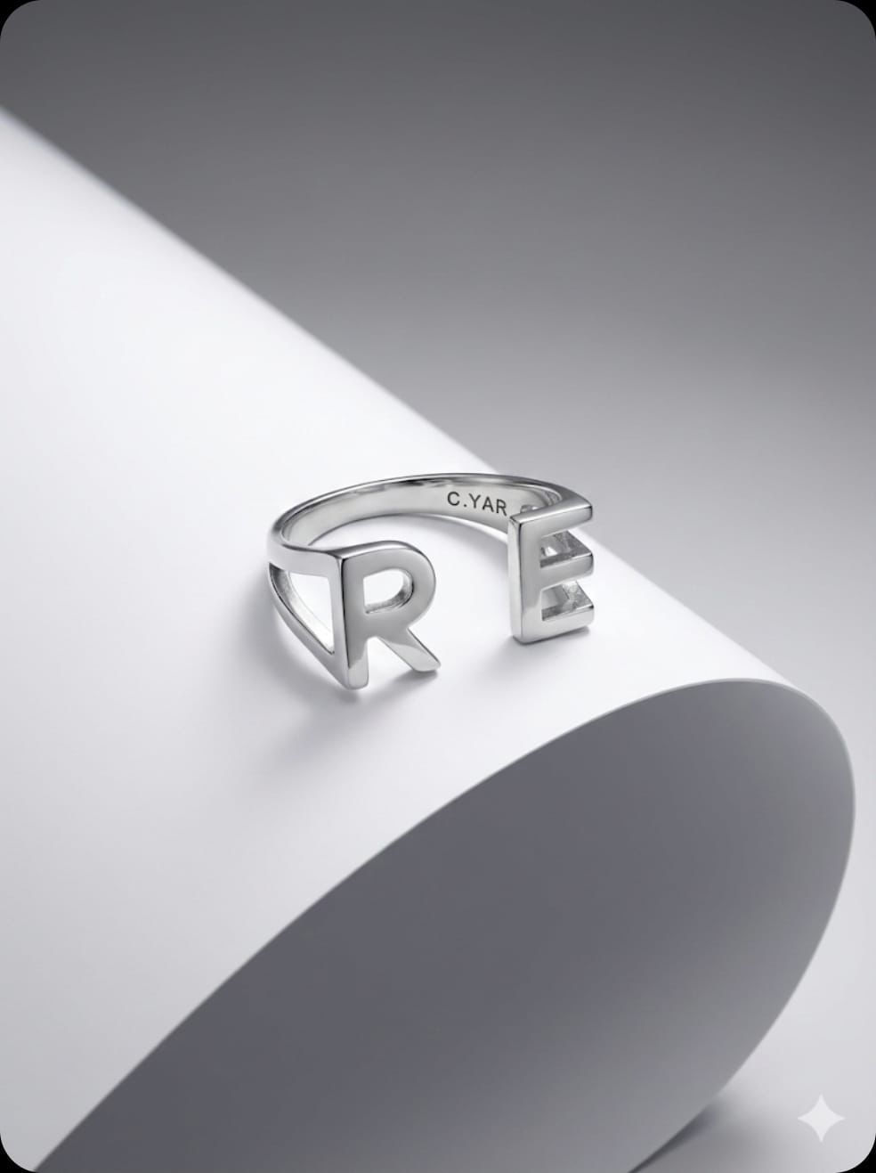 טבעת שתי אותיות חלק