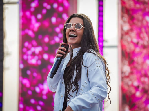Yasmin Santos transforma fé, verdade e amadurecimento em “Intuição”