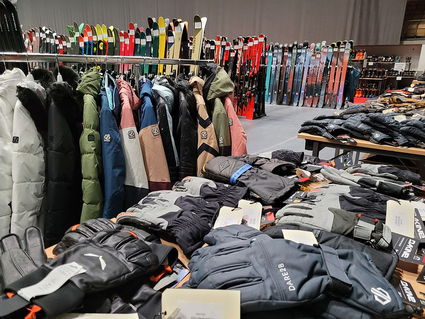 Skibörse 2024 winter sports gear and apparel (156).jpg
