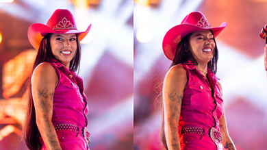 Ana Castela em apresentação com sorriso radiante, representando sua melhor fase no sertanejo e conquistas recentes.