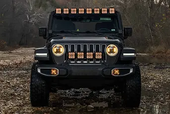 jeep-wrangler-light-show-enhancing-nighttime-adventure.webp