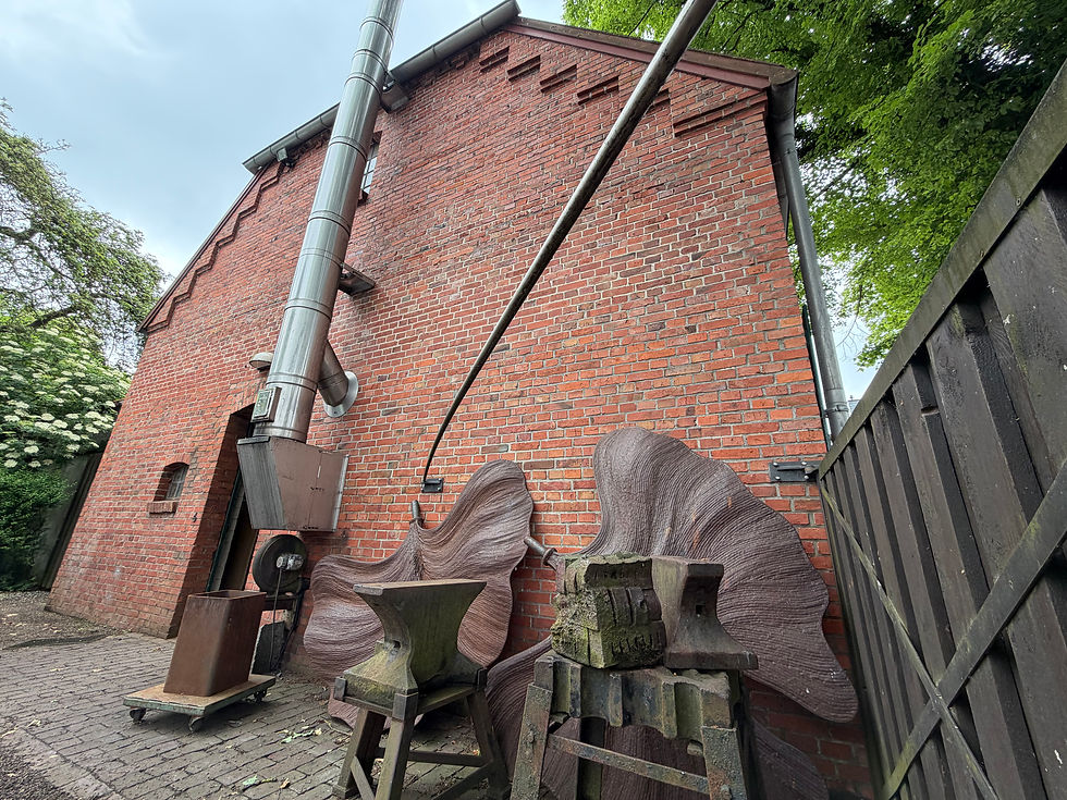 Genau 100 Jahre alt: Das Werkstattgebäude hinter dem Werkhaus Pancratz wurde 1926 errichtet. .Fotos: Claudia Wimberg