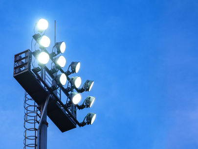 Mehr Platz in der Jugendherberge, neues Flutlicht für den Sport 