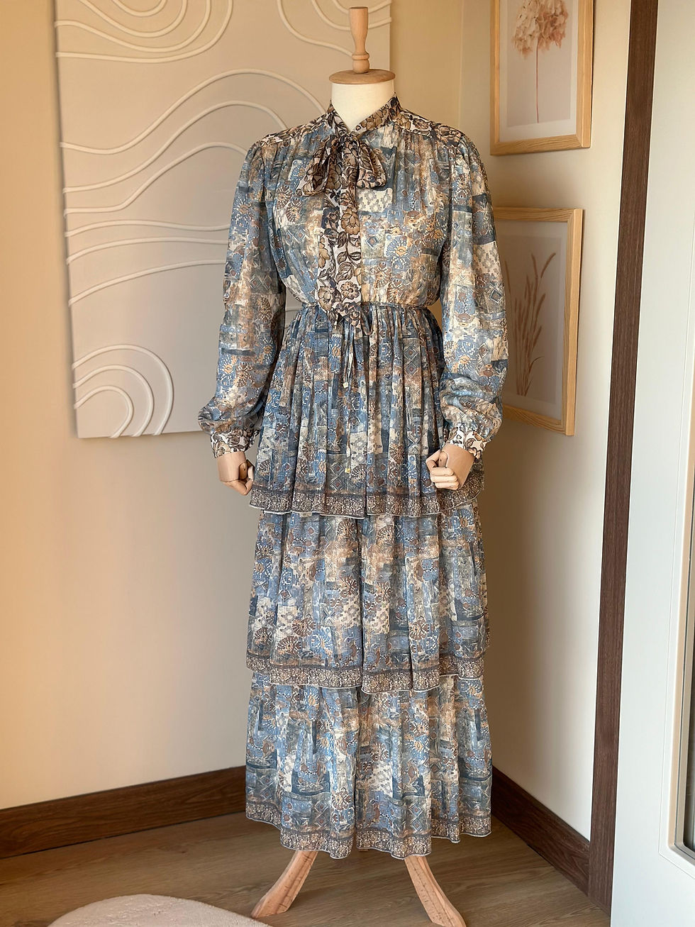 Küçük resim: Elisa Elbise