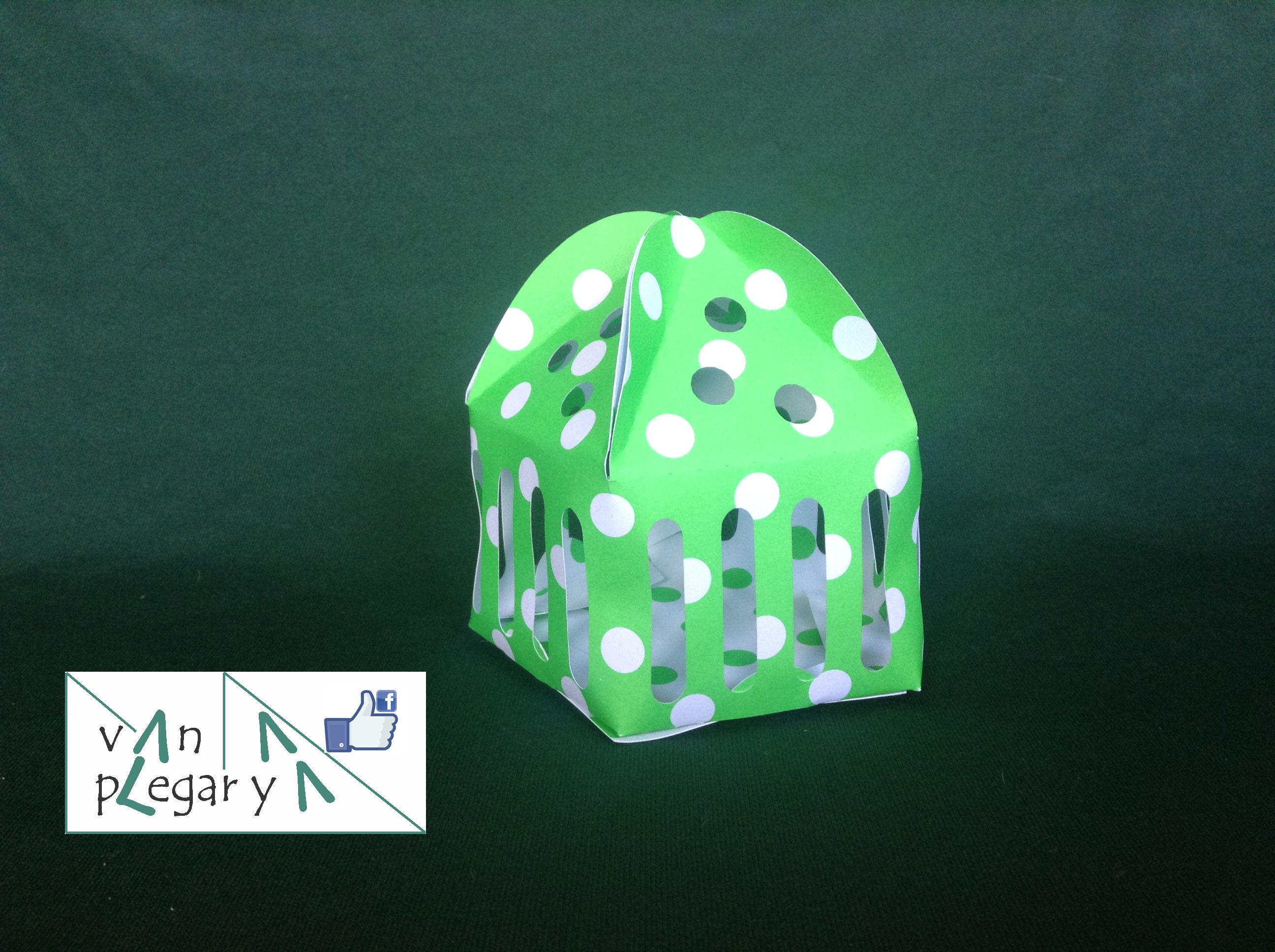 caja pentagonal cup cake x 4 Unidades