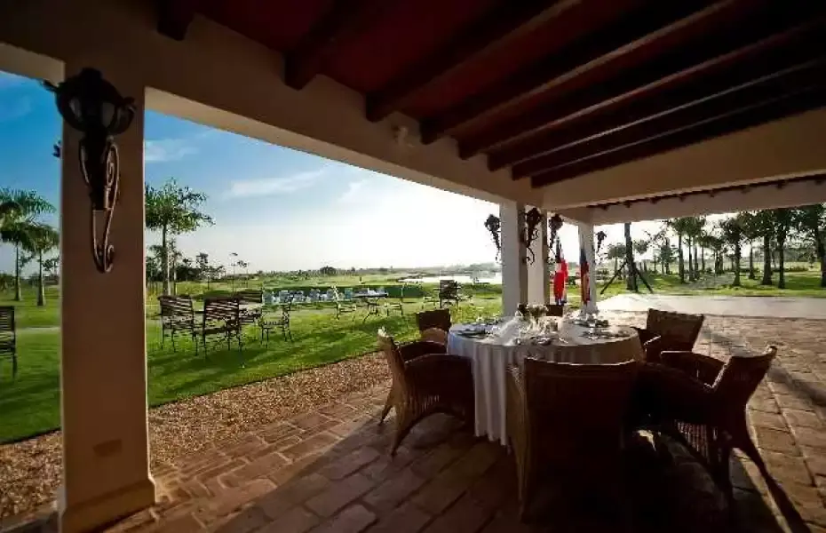 Enjoy fresh local cuisine and experiences