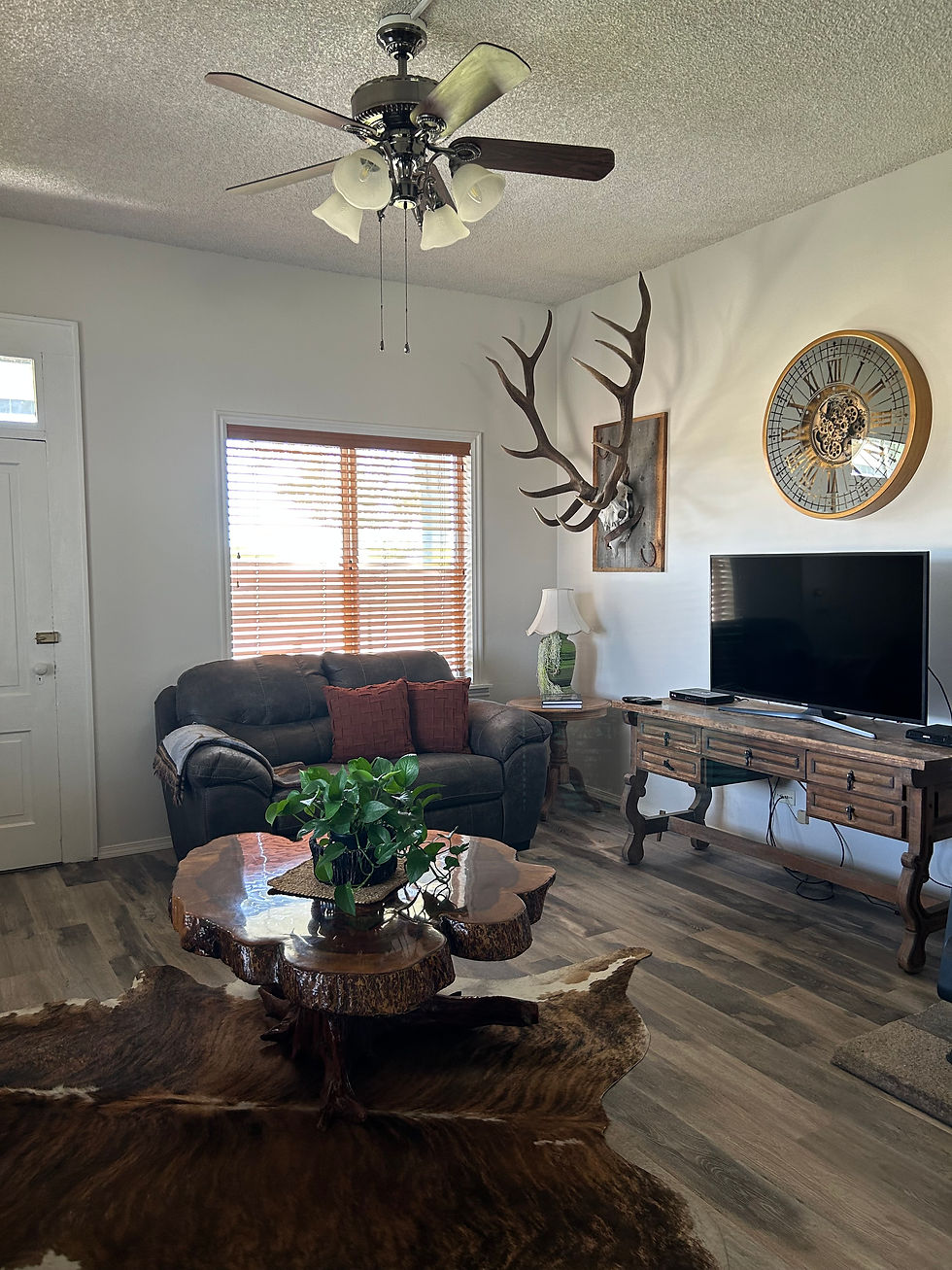 Sitting parlor