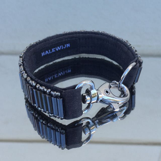 Thumbnail: Dandy bracelet N°1