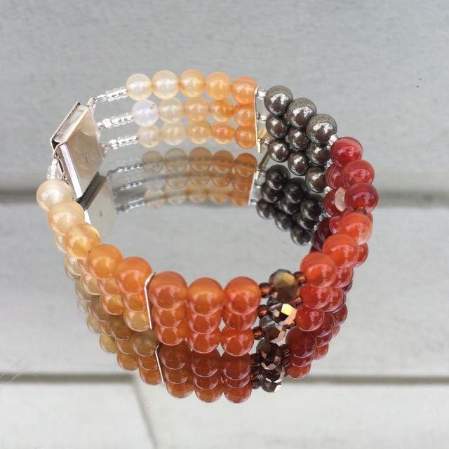 Thumbnail: Carnelian bracelet