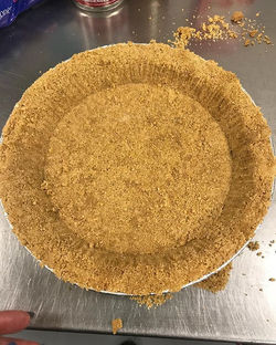 Homemade graham cracker crust for a key lime pie