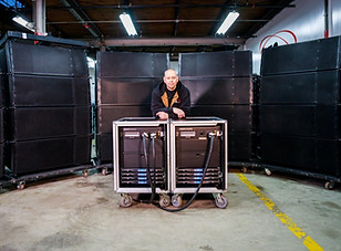 Helix large line array speakers