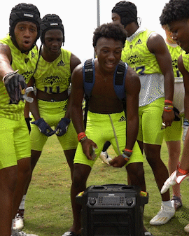 small BOOM DANCE GIF_1.gif