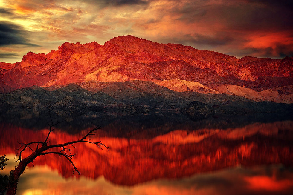 lake-g8f420954e_1920.jpg