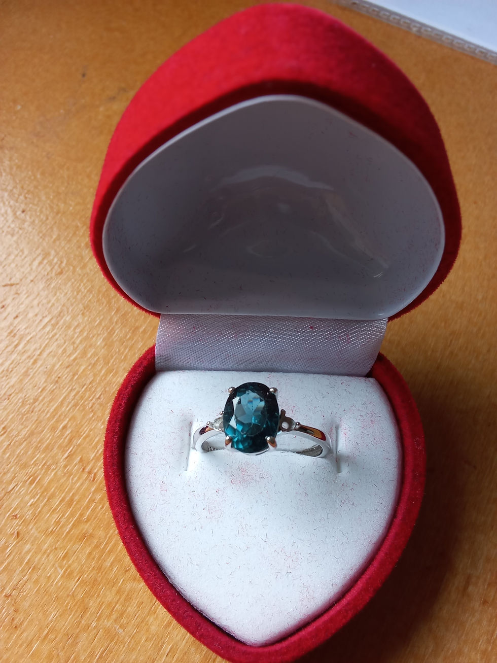 Miniatura: Anel em Prata 925 com Safira Certificada