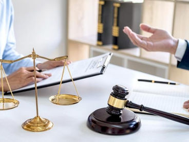 How Commercial Litigation Lawsuits Affect Businesses