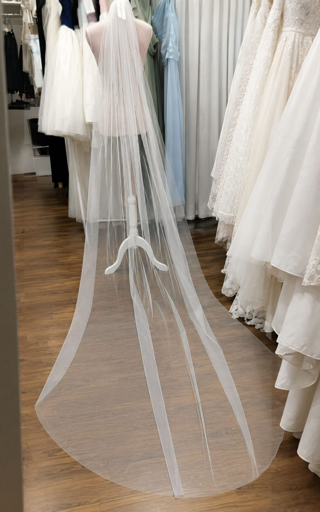 Ivory glitter sparkle cathedral bridal veil in soft tulle, 260cm length with delicate shimmer finish