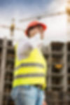 62363714-retrato-de-joven-ingeniero-sonr