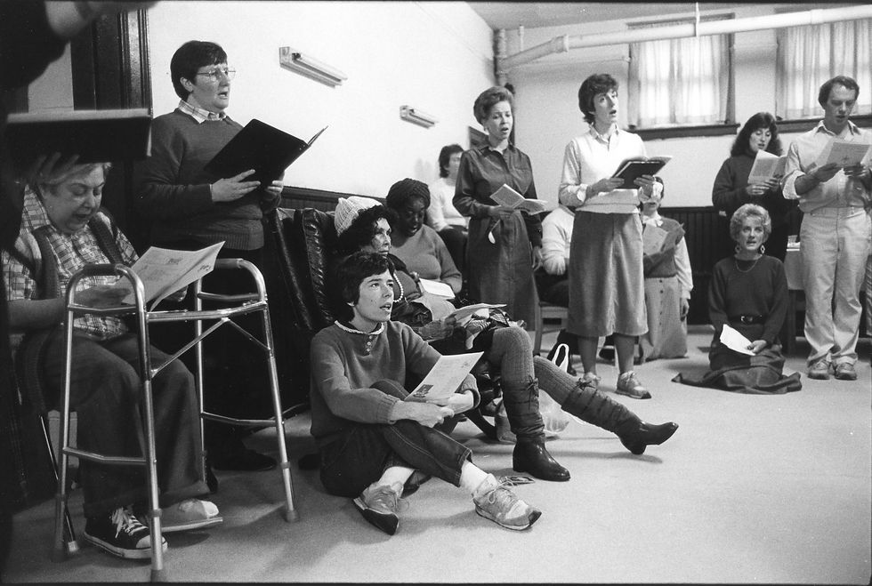 34-Women of Hope-Community Gathering-Sr Mary Scullion& Residents & Staff & Commu